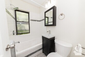 3821 N Greenview Ave, Unit 1W in Chicago, IL - Building Photo - Building Photo