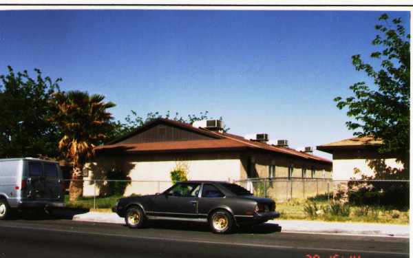 2290 N Lamb Blvd in Las Vegas, NV - Building Photo - Building Photo