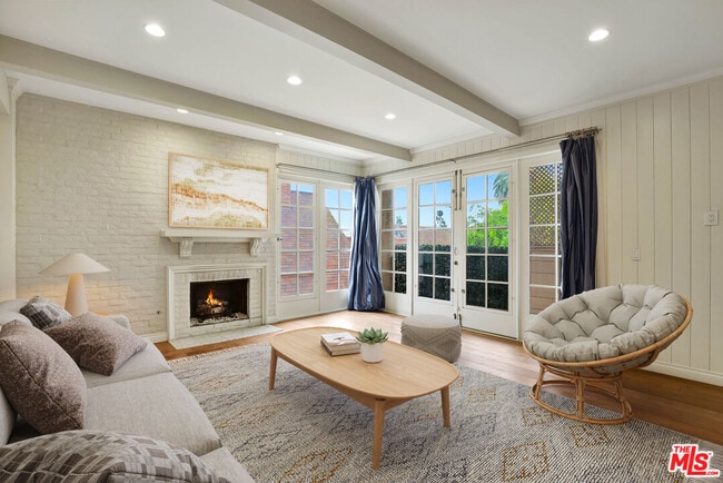 property at 1260 S Beverly Glen Blvd
