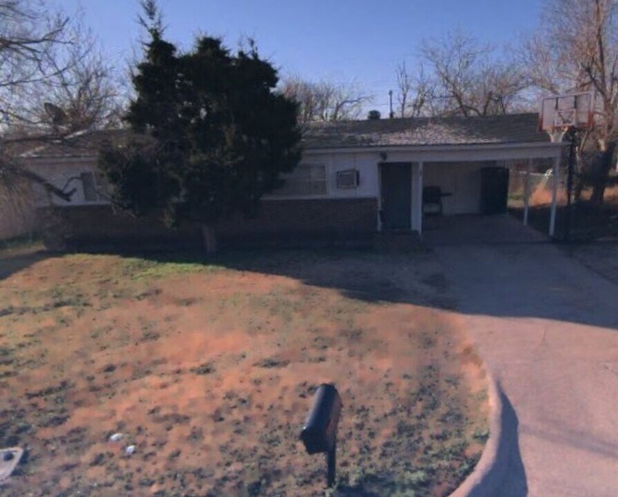 1408 NW Ozmun Ave in Lawton, OK - Building Photo