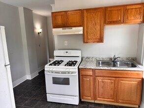 333 Raymond St in Elgin, IL - Building Photo - Building Photo