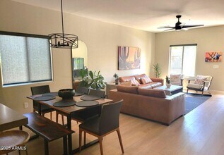 6119 E Knolls Way N in Cave Creek, AZ - Building Photo - Building Photo