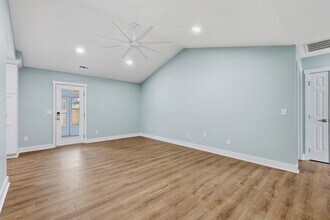 303 Hixon Pl in Wilmington, NC - Building Photo - Building Photo