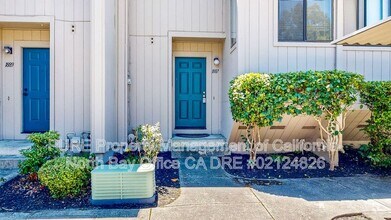 1887 Windmill Cir in Santa Rosa, CA - Building Photo - Building Photo