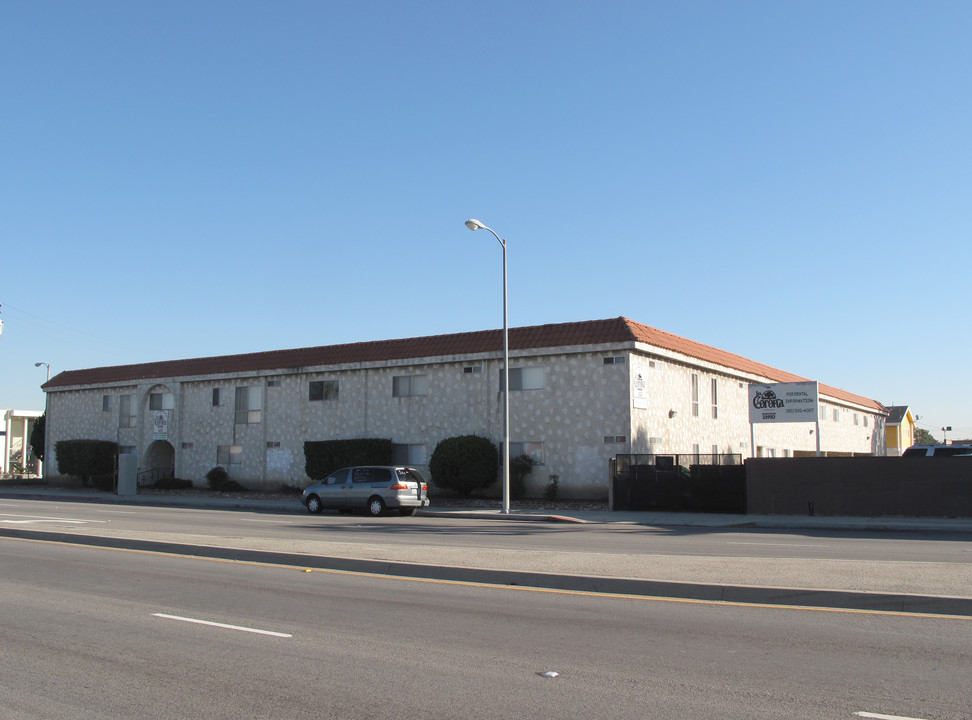 La Corona Torrance Apartments in Torrance, CA - Foto de edificio