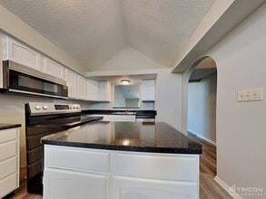1224 Stradford Ct in Greenwood, IN - Building Photo - Building Photo