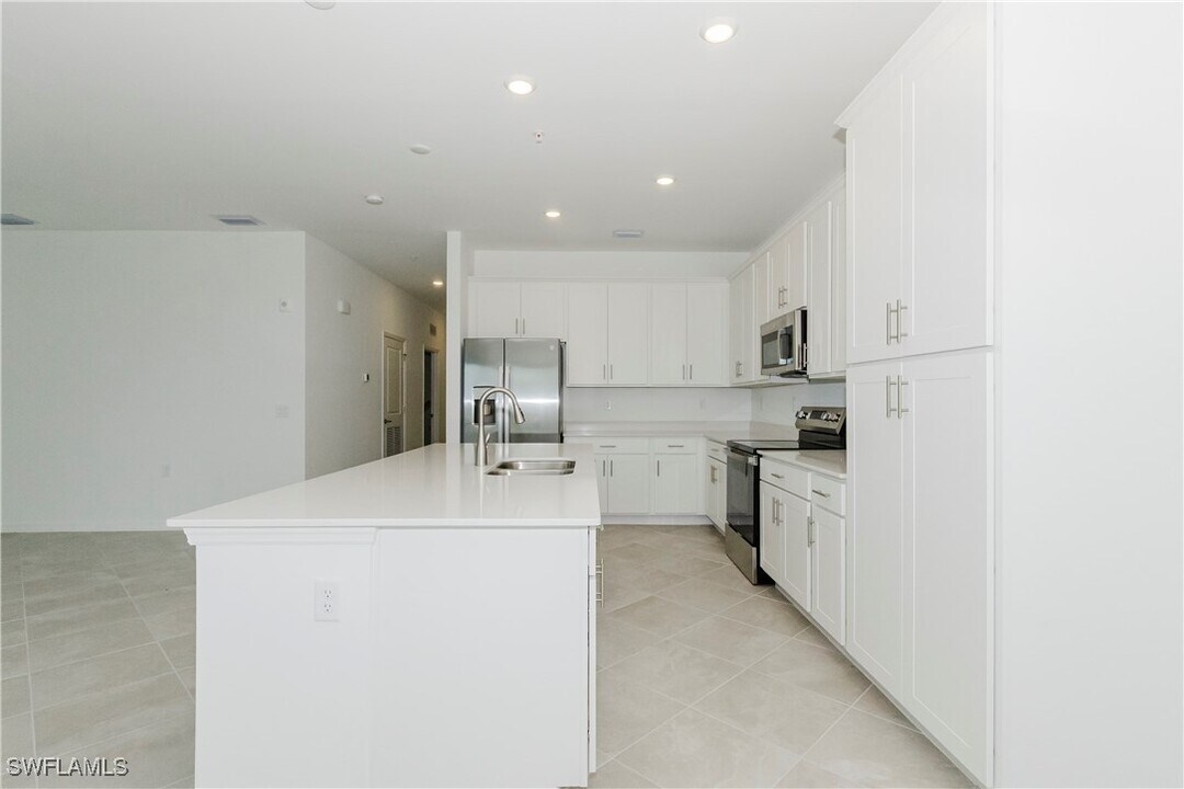 18451 Copperhead Dr in Lehigh Acres, FL - Building Photo