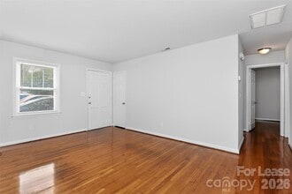 4230 Castleton Rd in Charlotte, NC - Building Photo - Building Photo