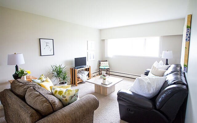 Hartley Manor Apartments in Prince George, BC - Building Photo - Building Photo