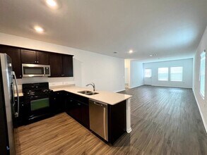14212 Lyndora Ln in Pflugerville, TX - Building Photo - Building Photo