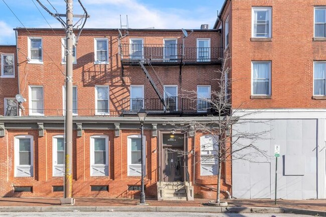 property at 226 W Monument St