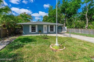 1702 Carolina Ave in Ormond Beach, FL - Building Photo