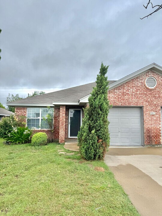 6502 Temora Loop in Killeen, TX - Building Photo