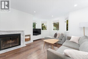 2017 W 15th Ave in Vancouver, BC - Building Photo