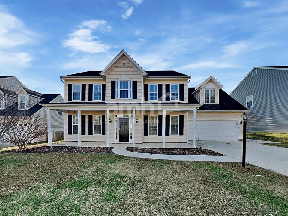 154 Elrosa Rd in Mooresville, NC - Foto de edificio