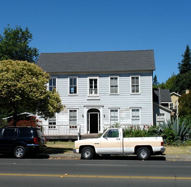 1251 Jefferson St in Napa, CA - Building Photo - Building Photo