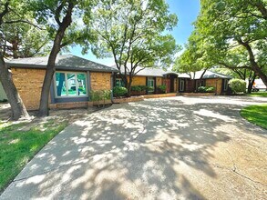 9306 Utica Dr in Lubbock, TX - Building Photo - Building Photo