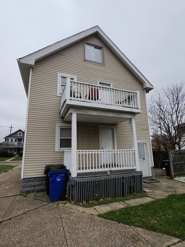 2231 W 104th St in Cleveland, OH - Building Photo - Building Photo