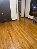 7852 S Colfax Ave, Unit 201 in Chicago, IL - Building Photo