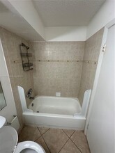 951 Lyons Rd in Coconut Creek, FL - Building Photo - Building Photo