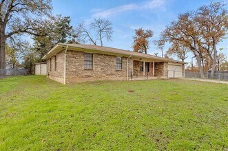 257 Friar Tuck Dr in Gordonville, TX - Building Photo - Building Photo