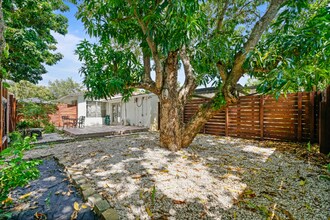 3355 SW 22nd St in Fort Lauderdale, FL - Building Photo - Building Photo