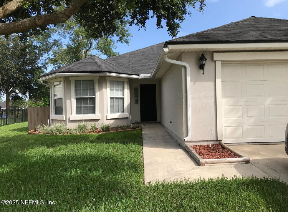 2896 Alaskan Way in Jacksonville, FL - Building Photo