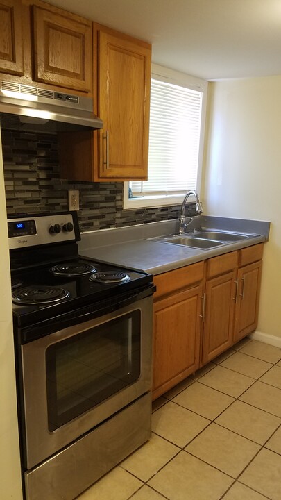 Pine Cove Apartments in Atlanta, GA - Building Photo