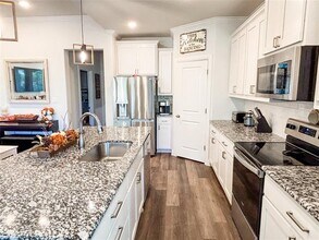 318 Osage Ct in Krum, TX - Building Photo - Building Photo