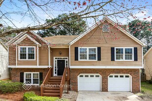 3587 Dyer Parke Ln SW in Marietta, GA - Building Photo