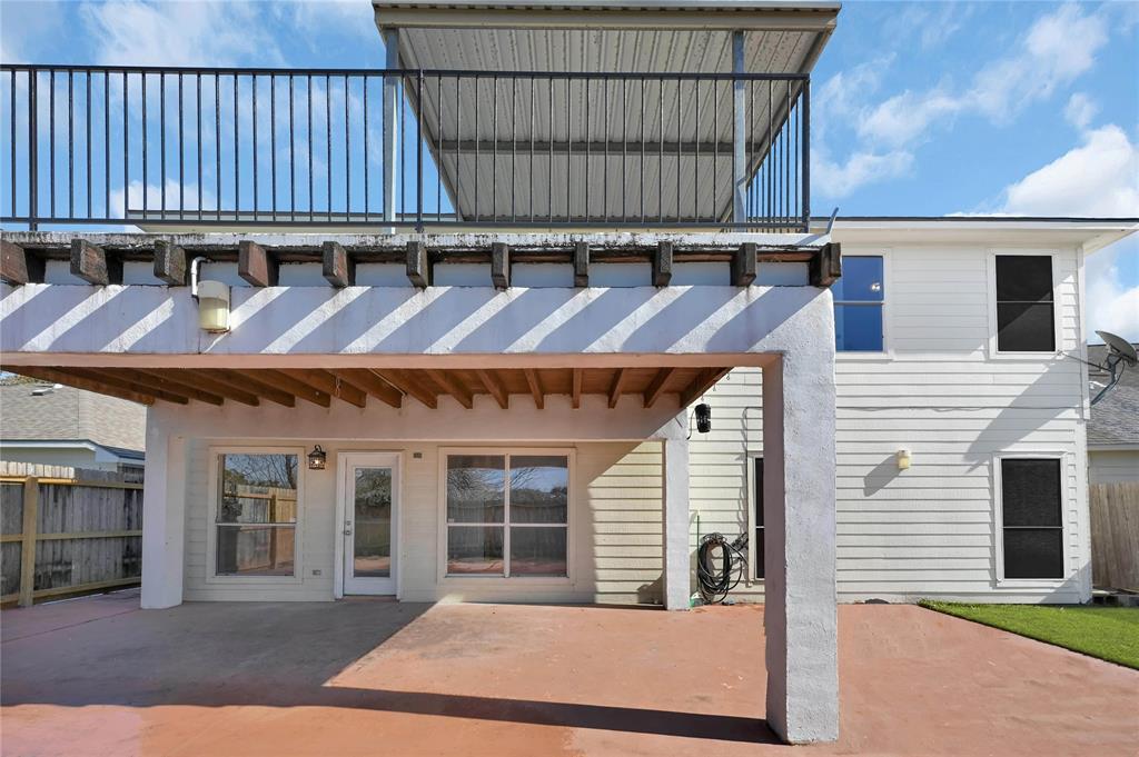 7715 Omaha Dr in Baytown, TX - Building Photo