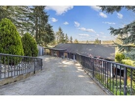 7437 Garfield Dr in Delta, BC - Building Photo