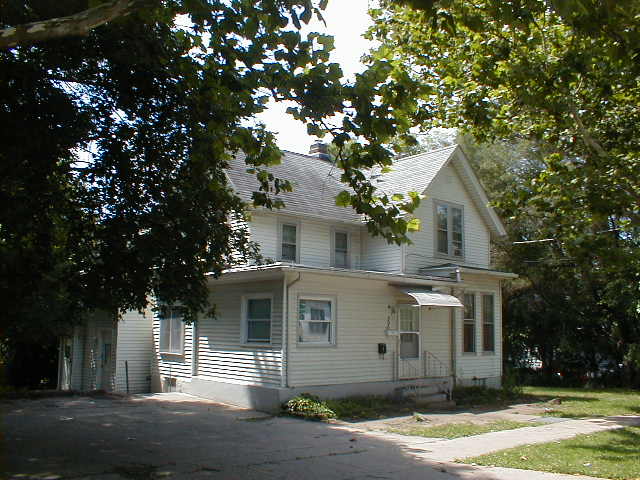 Block 2 in Rockford, IL - Building Photo