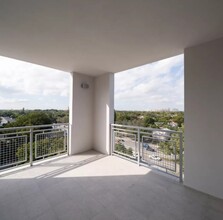 4310 Ponce de Leon Blvd, Unit 1404 in Coral Gables, FL - Building Photo - Building Photo