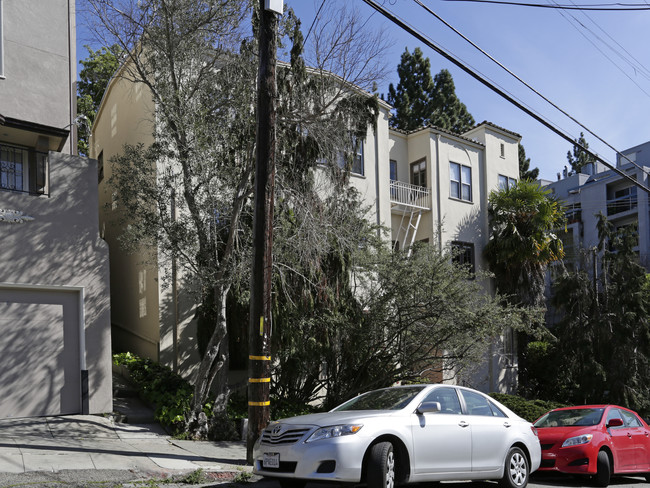 1000 Walker Ave in Oakland, CA - Building Photo - Building Photo