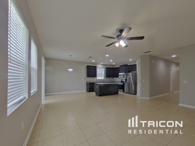 3273 Zander Dr in Eustis, FL - Building Photo - Building Photo