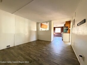 384 Glenerie Blvd in Saugerties, NY - Building Photo - Building Photo