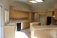 2424 Snead Dr in Lake Havasu City, AZ - Building Photo - Building Photo