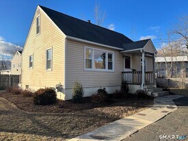 98 Wooster St in Bethel, CT - Building Photo