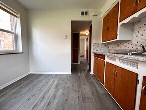 4200 Ridge Rd, Unit APT 2 in Brooklyn, OH - Building Photo - Building Photo