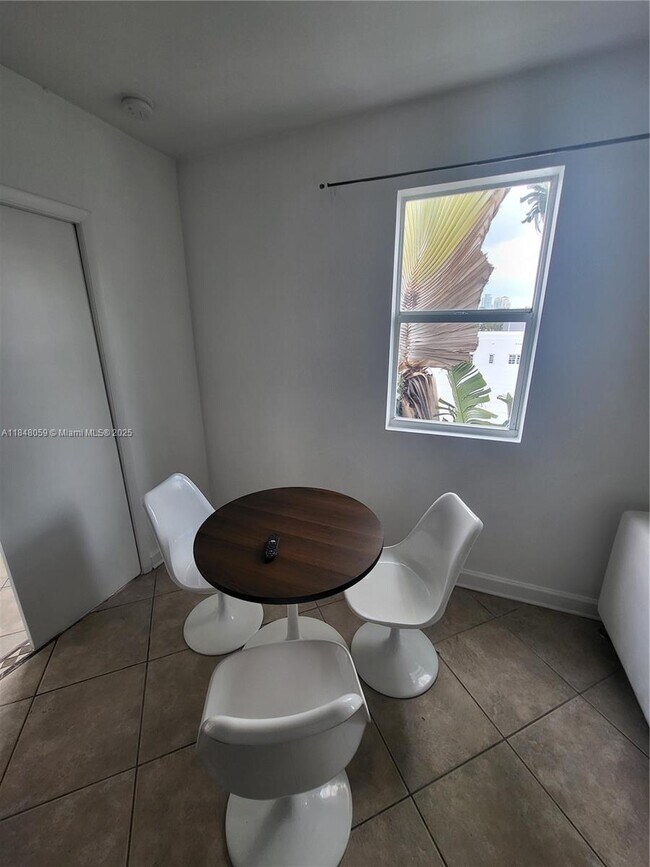 1008 Jefferson Ave in Miami Beach, FL - Building Photo - Building Photo