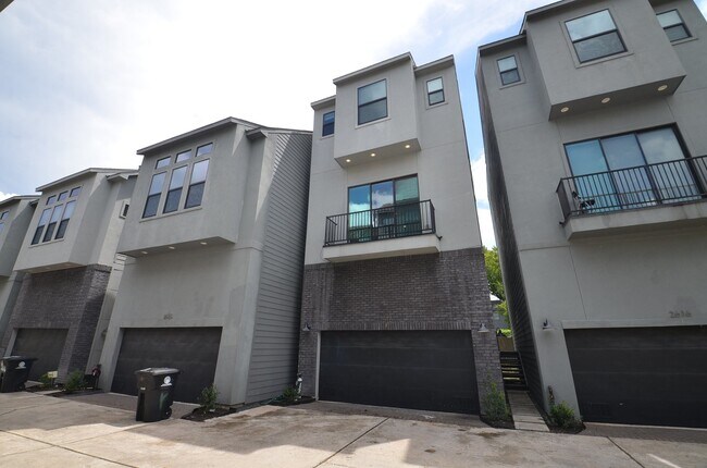 2616 Riverside Dr in Houston, TX - Building Photo - Building Photo