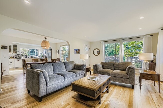 12243 Dayton Ave N in Seattle, WA - Building Photo - Building Photo