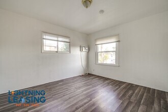 14759 Vanowen St in Los Angeles, CA - Building Photo - Building Photo