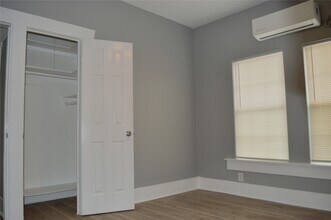 303 Vincent St in Houston, TX - Building Photo - Building Photo