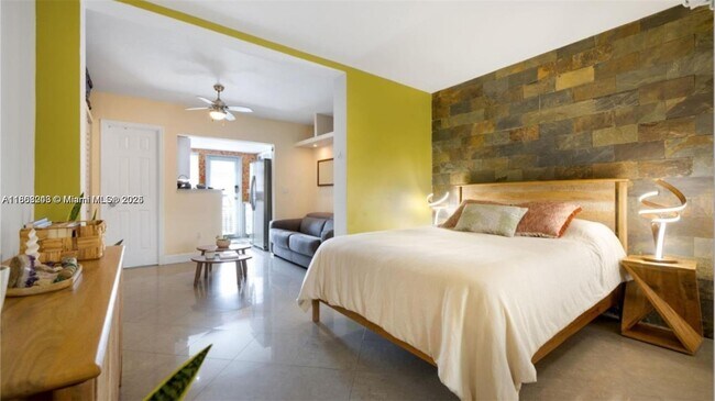 626 Meridian Ave in Miami Beach, FL - Building Photo - Building Photo