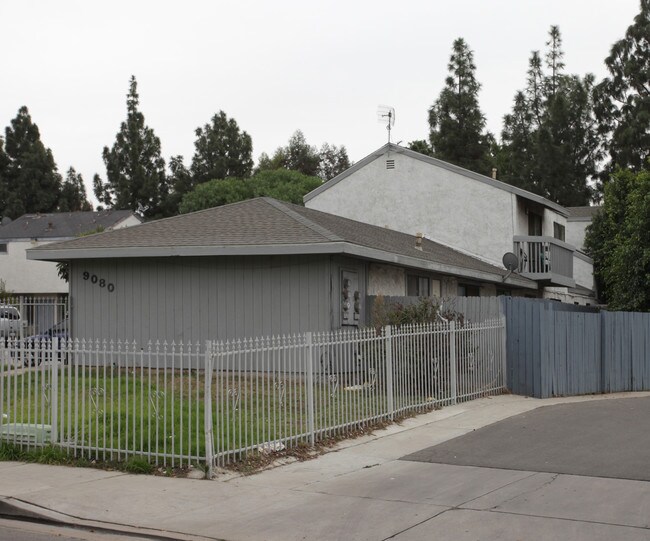 9080 Colony Pl in Riverside, CA - Foto de edificio - Building Photo