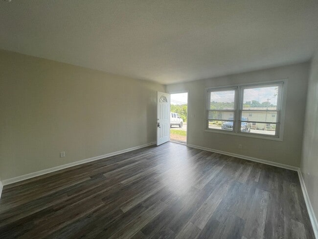 332 Old Gray Station Rd in Gray, TN - Building Photo - Building Photo