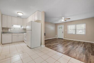 1109 Buckingham Dr in Tallahassee, FL - Building Photo - Building Photo