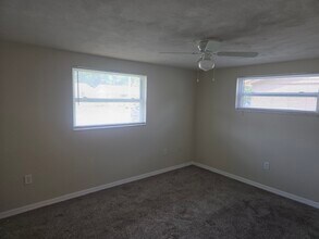 7725 Dale Dr in Port Richey, FL - Building Photo - Building Photo